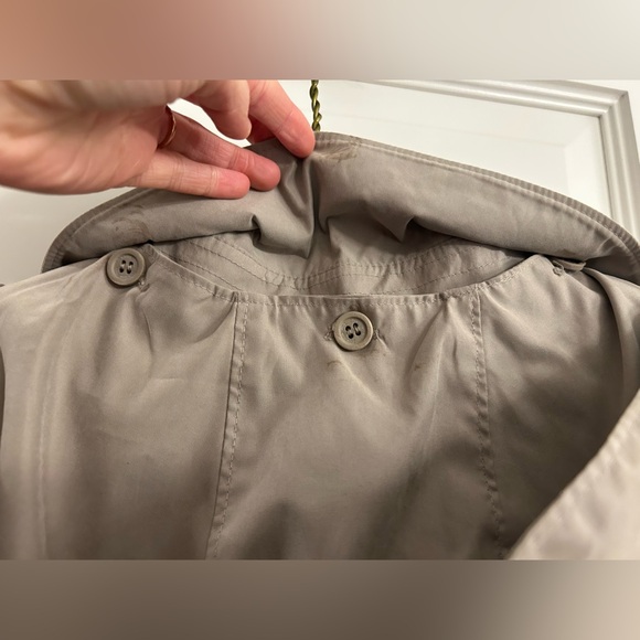 LONDON FOG - Women’s Long Trench Coat with removal inner liner -Tan - Picture 8 of 16